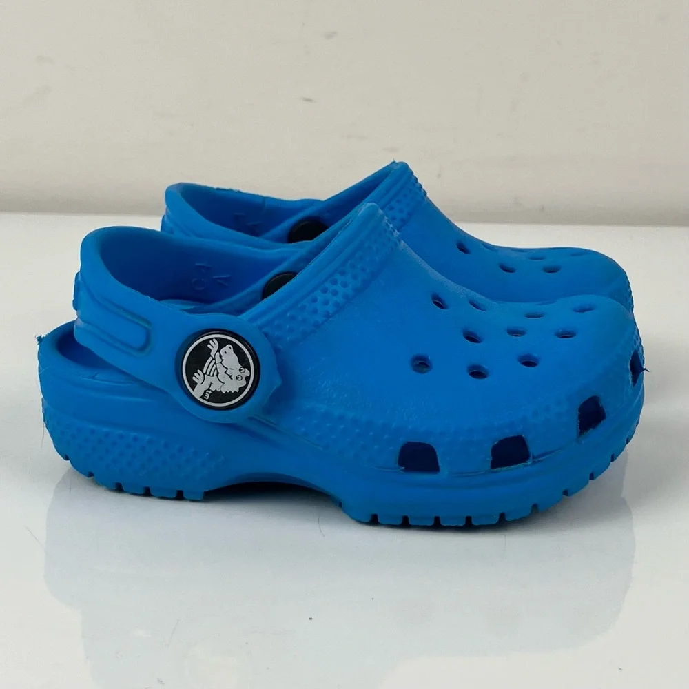 Crocs Unisex Kids Size C4 Blue Slip On Clogs Water Shoes